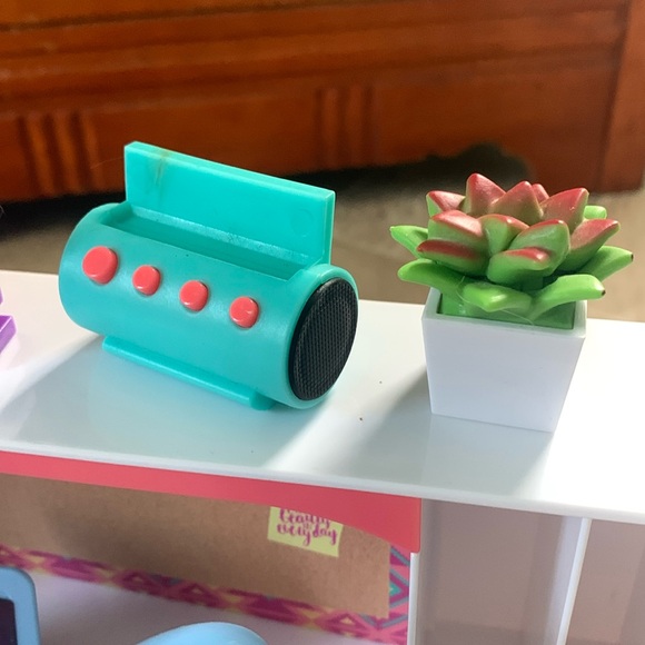 18” Doll Desk Set. 12 pieces. - Picture 6 of 7